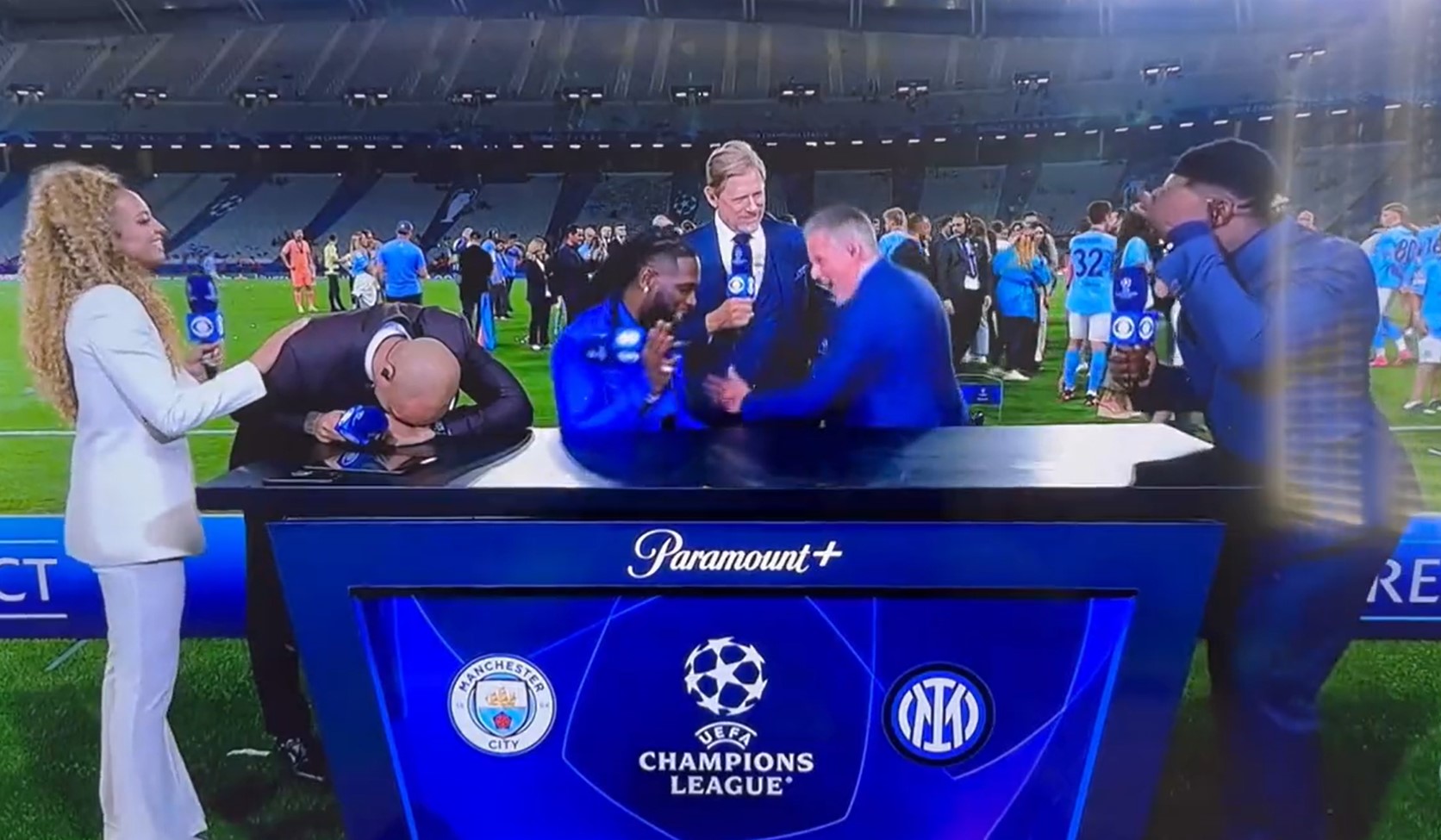 And Jamie Carragher showed off his 'dad dancing' with the singer